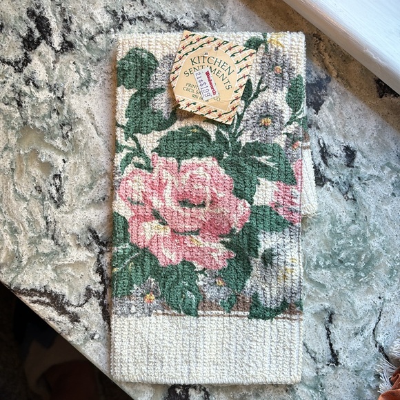 Lot of 4 Unused Vintage Dish Towels. 3 smaller ones & 1 Large Teddy Bear - Picture 4 of 11